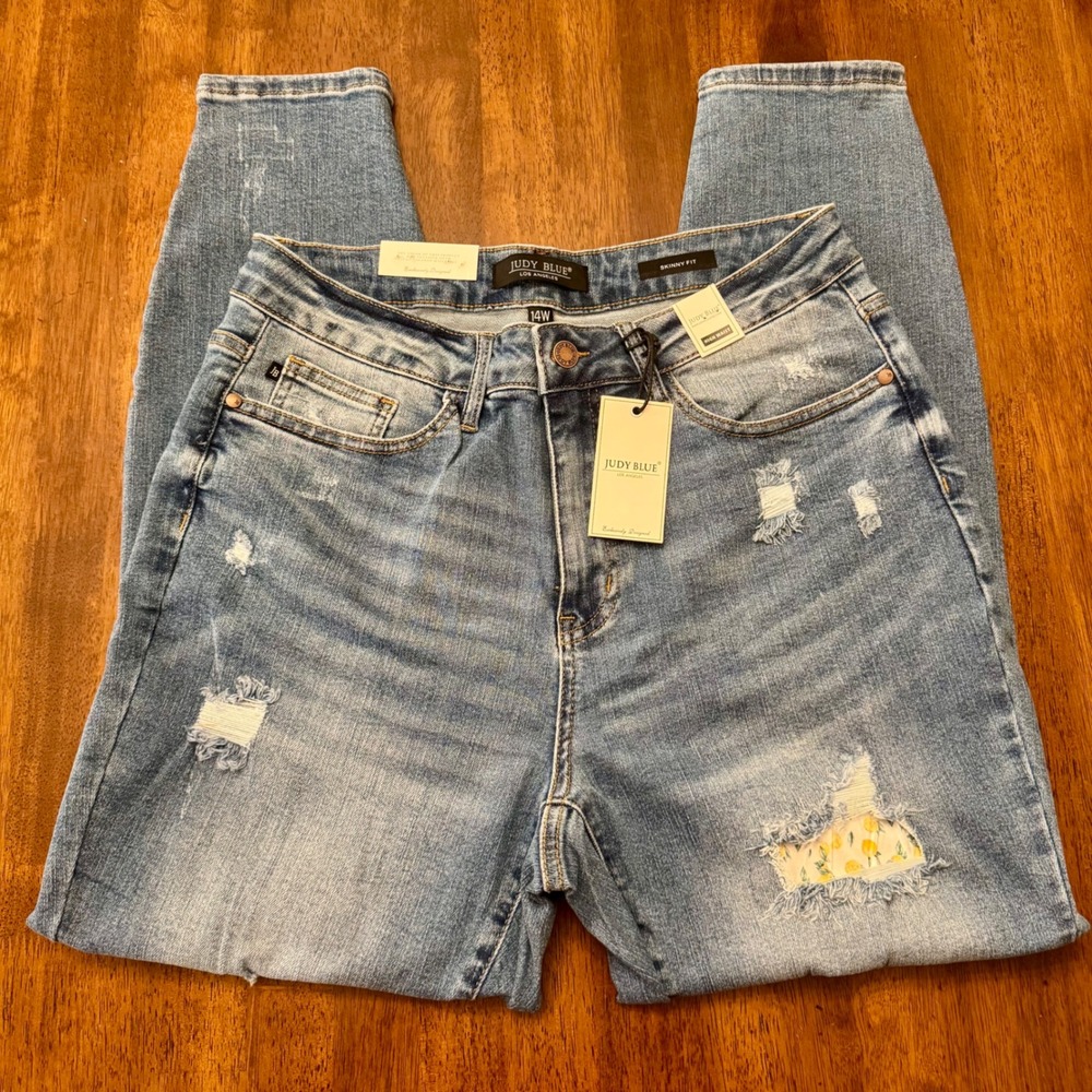 Judy Blue High Waist Skinny Jeans 14W Lemon Print Distressed JB88233 Medium Wash